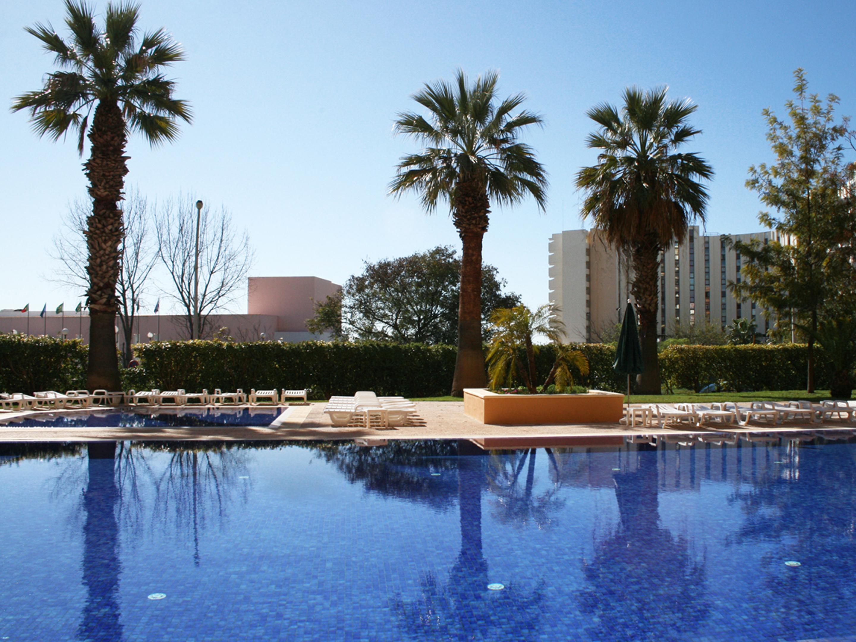 Dom Pedro Portobelo Aparthotel Vilamoura Exterior photo