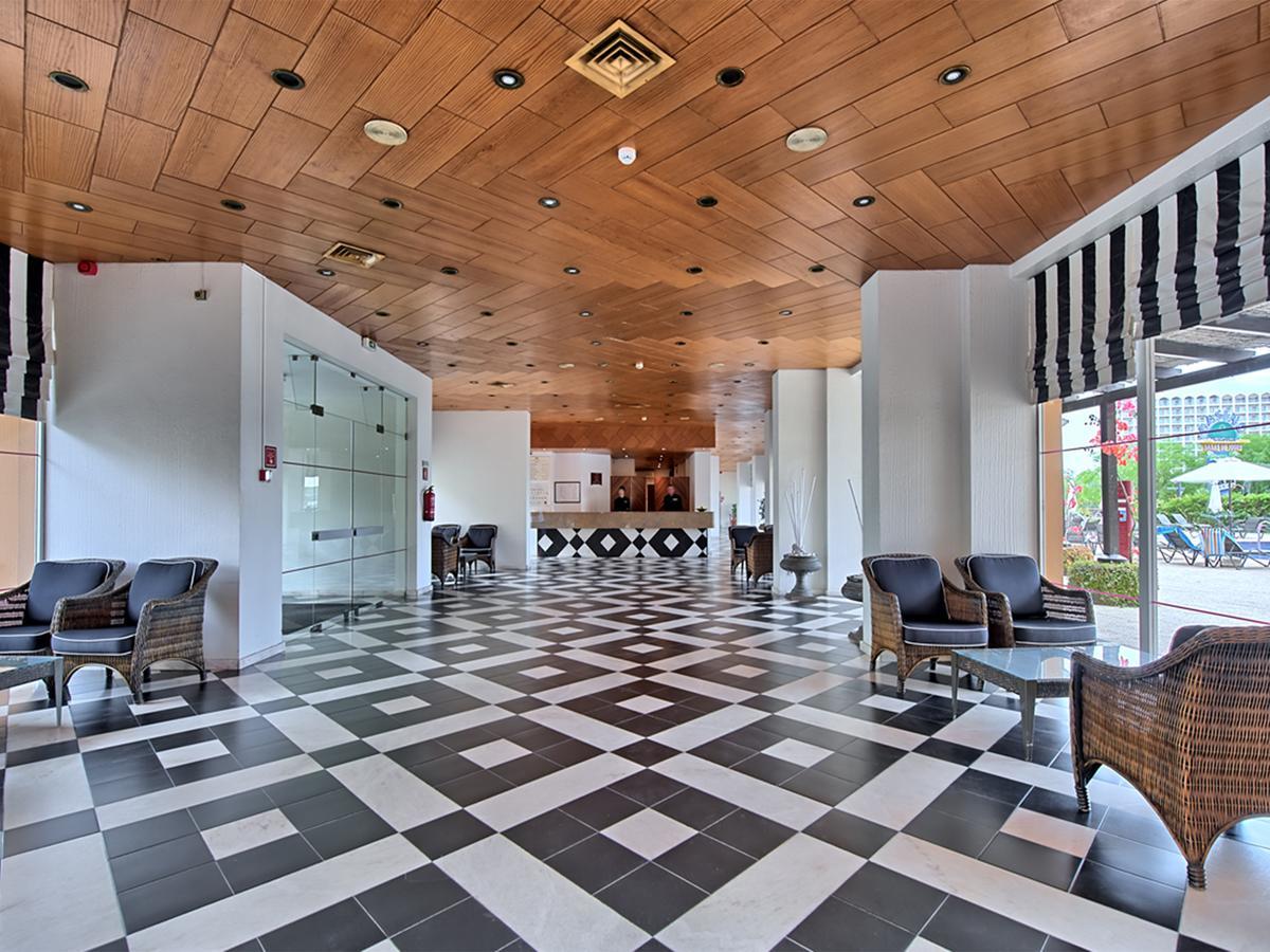 Dom Pedro Portobelo Aparthotel Vilamoura Exterior photo